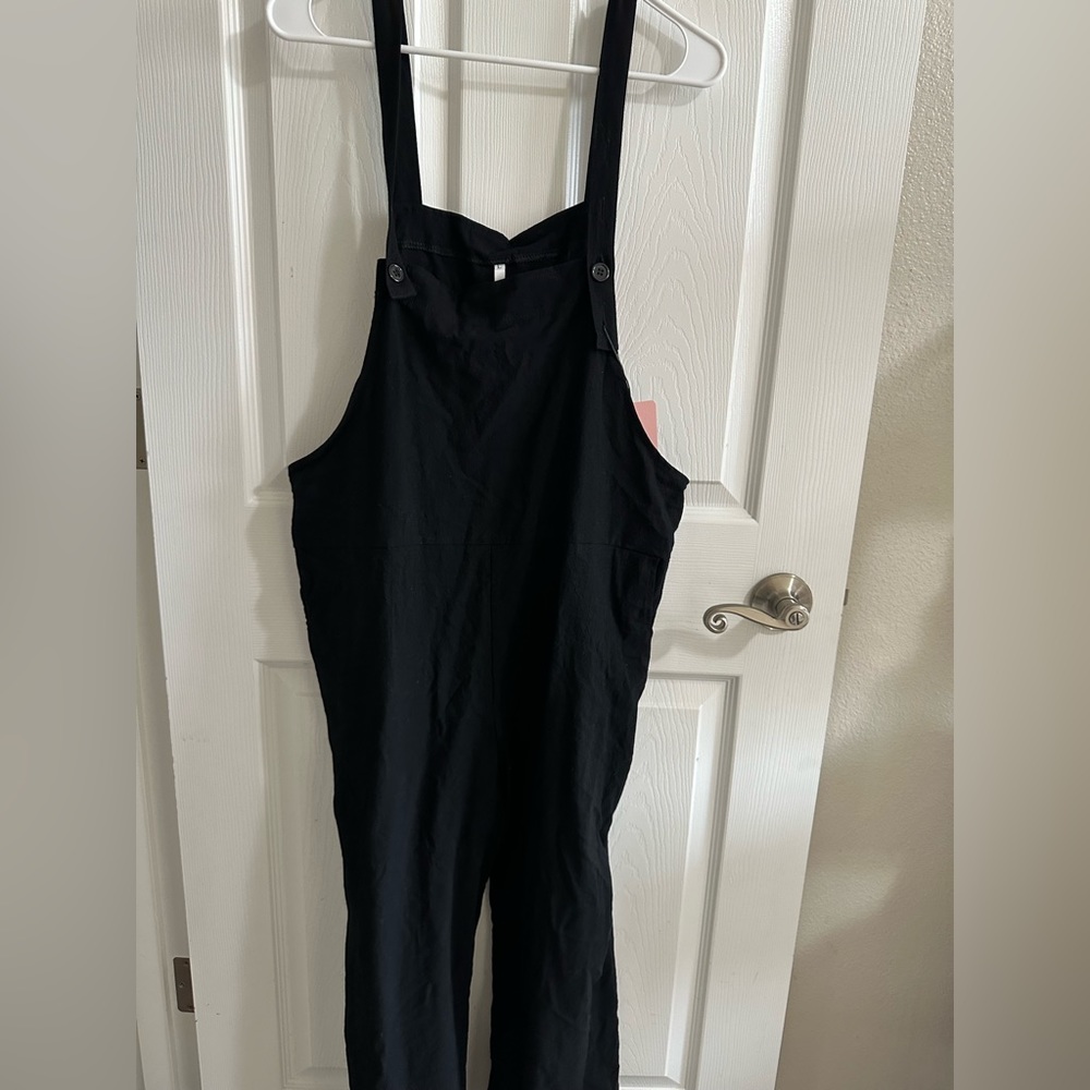 Black overalls - new fashion trend